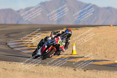 media/Dec-16-2023-CVMA (Sat) [[bb38a358a2]]/Race 11 Amateur Supersport Open/